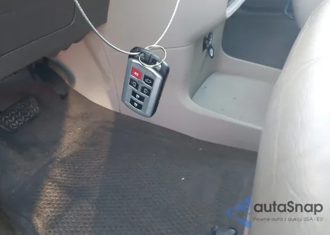 2011 Toyota Sienna Xle z USA, uszkodzony, nr VIN 5TDDK3DC7BS019419